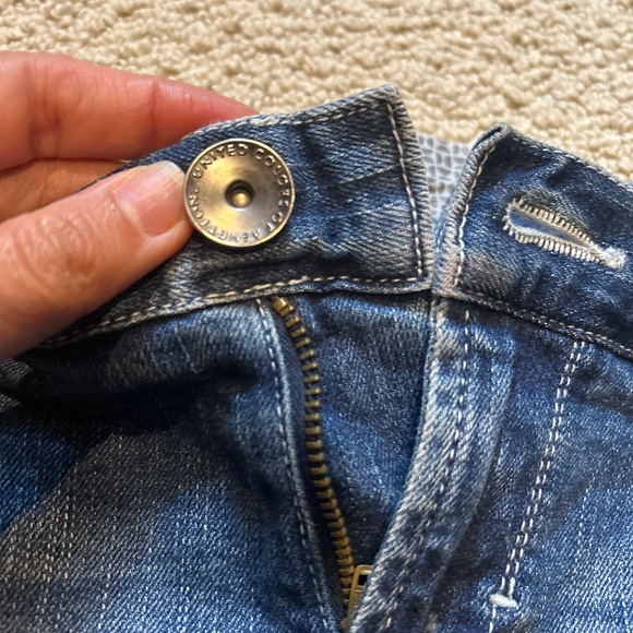 United Colors of Benetton Slightly distressed denim skirt - Picture 7 of 8